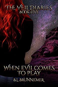 ダウンロード  When Evil Comes To Play (The Veil Diaries Book 5) (English Edition) 本
