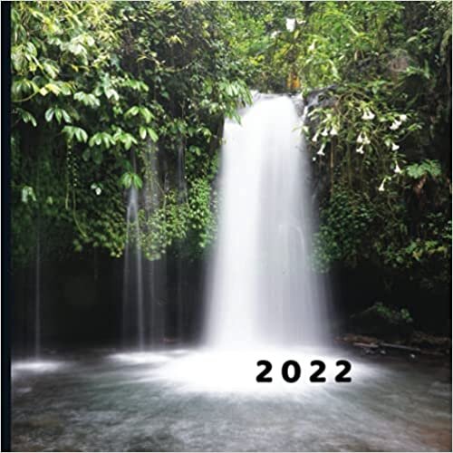 2022: January 2022 - December 2022 | 12 Month Calendar | Monthly Photo Calendar | Monthly Calendar with U.S./UK/ Canadian/Christian/Jewish/Muslim Holidays | Magnificent Waterfall Photo Book indir