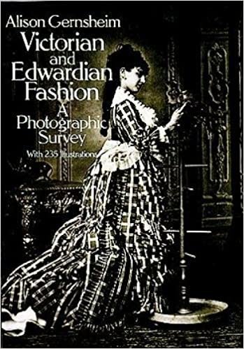 Victorian and Edwardian Fashion: A Photographic Survey (Dover Fashion and Costumes)