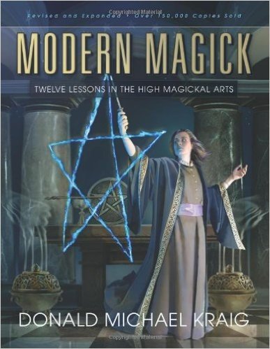 Modern Magick: Twelve Lessons in the High Magickal Arts baixar