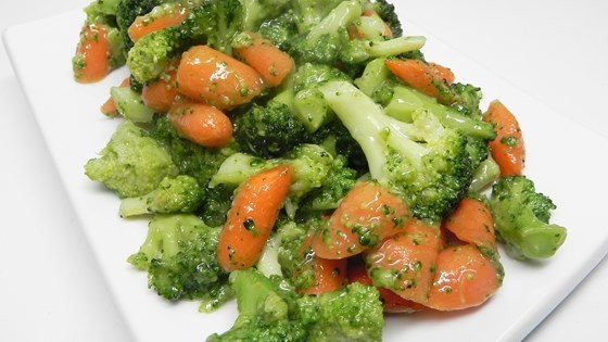 Broccoli and Carrot Stir Fry download