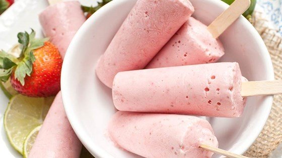 Strawberry Lime Smoothie Pops