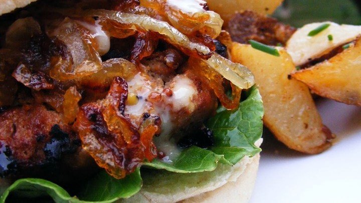Kickin' Turkey Burger with Caramelized Onions and Spicy Sweet Mayo download