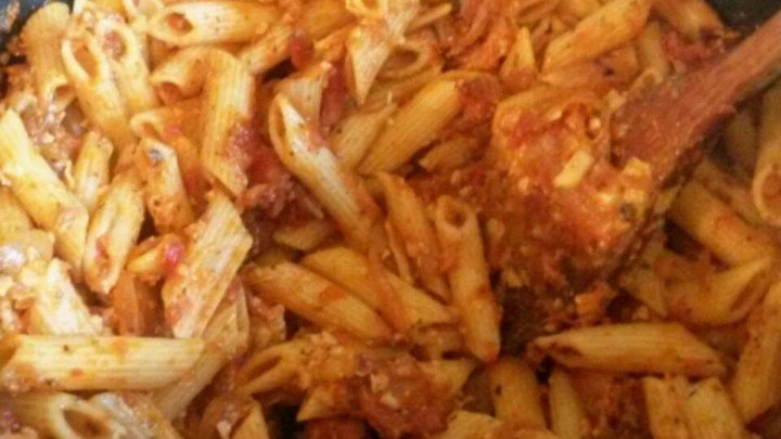Pasta with Tomato and Bacon download