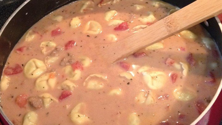 Mom's Creamy Tortellini Tomato Soup download