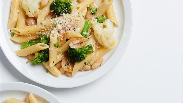 Whole-Family Pasta with Broccoli and Cauliflower